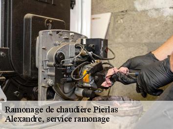 Ramonage de chaudière pierlas-06260 Compagnons Alexandre Ramoneur