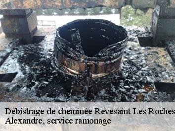 Débistrage de cheminée revesaint-les-roches-06830 Compagnons Alexandre Ramoneur